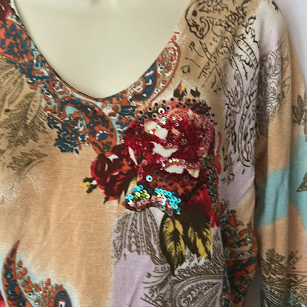 Michelle Nicole Beautiful Floral Sequins 3/4 Sleeve Shirt Blouse Top **Size M** - Picture 3 of 5